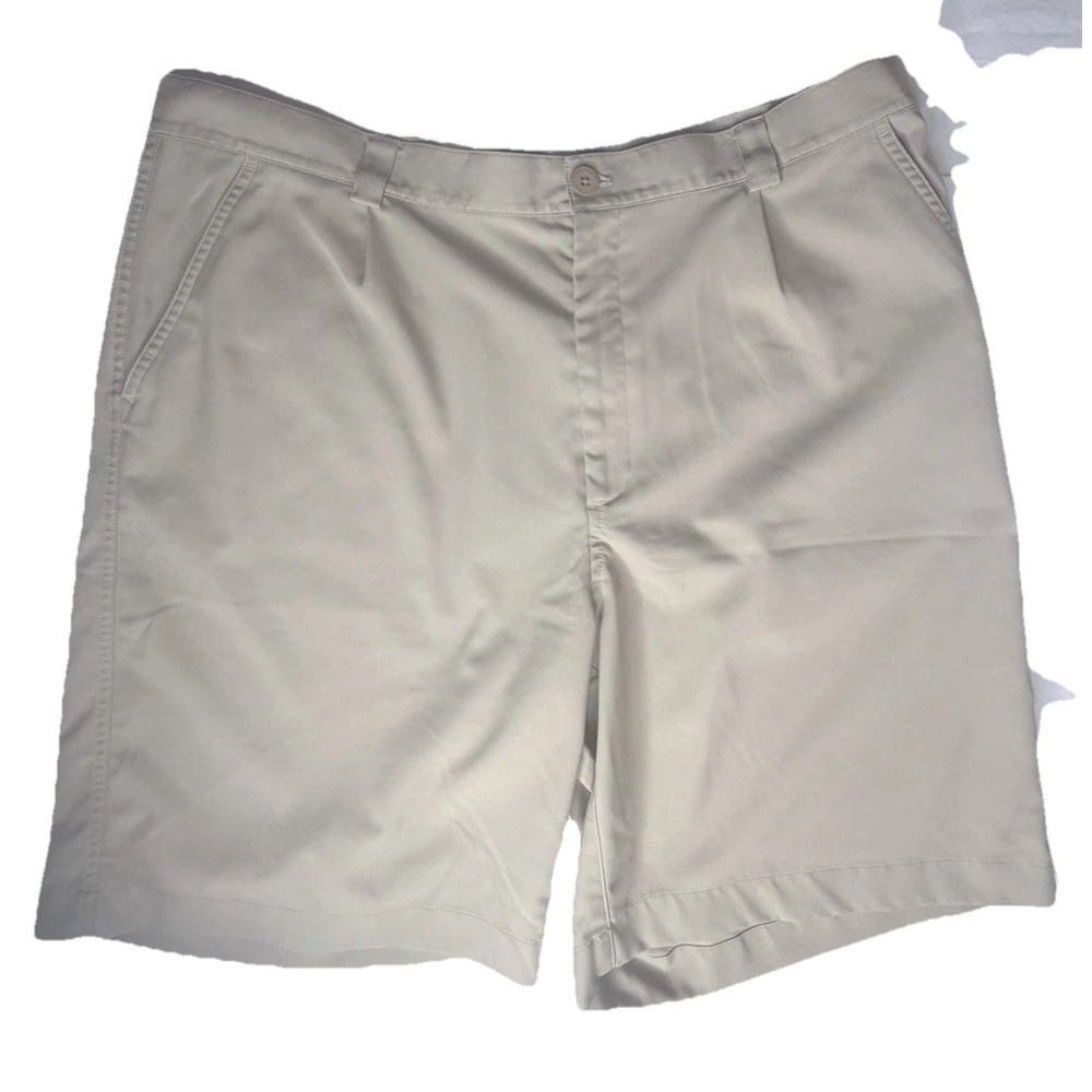Under Armour Performance Shorts Sz 38R Khaki Golf Active Lightweight